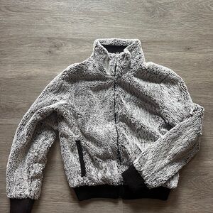 Patagonia Women’s small size fuzzy jacket